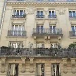 Au Coeur De Paris Notre Dame Nid Type Cabine Tout Equipe Central Calme Clair Ascenseur Clim